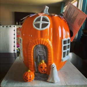 Mr. Halloween”Trick or Treat”Ceramic House